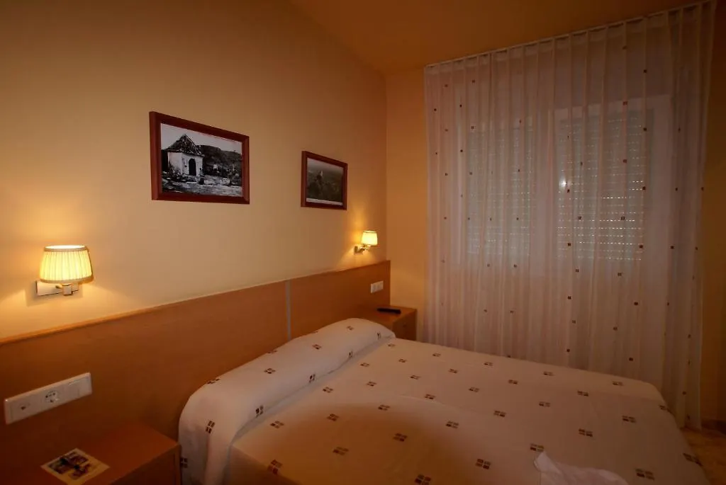 Hotel Mont-Roig 0*, Mont-Roig del Camp